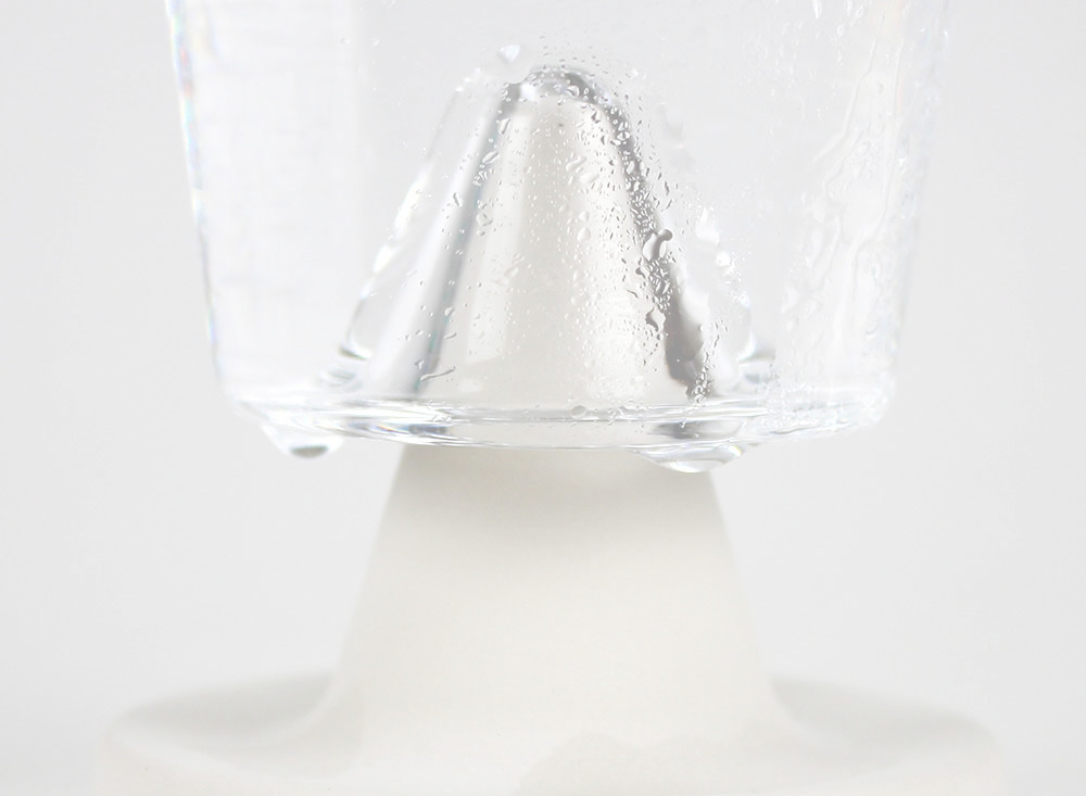 U& OUTOSTU GLASS