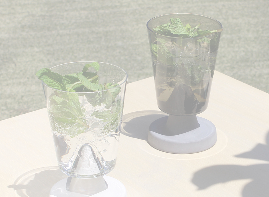 U& OUTOSTU GLASS