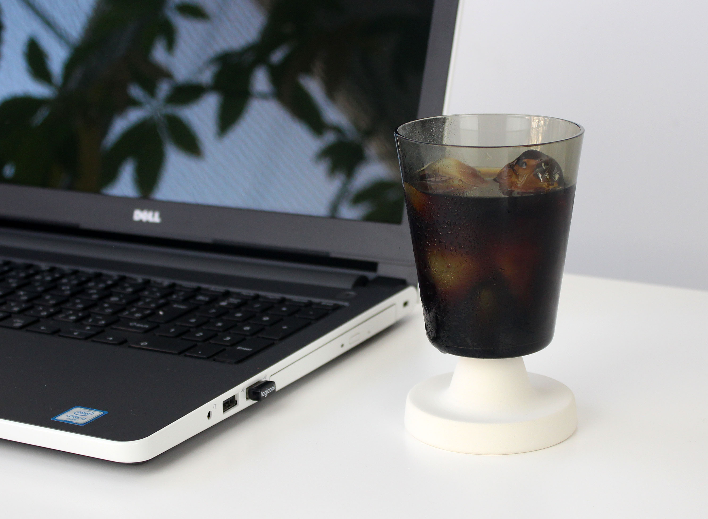 U& OUTOSTU GLASS