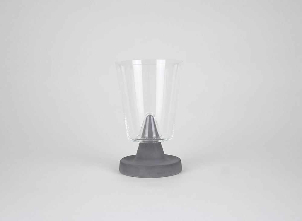 U& OUTOSTU GLASS